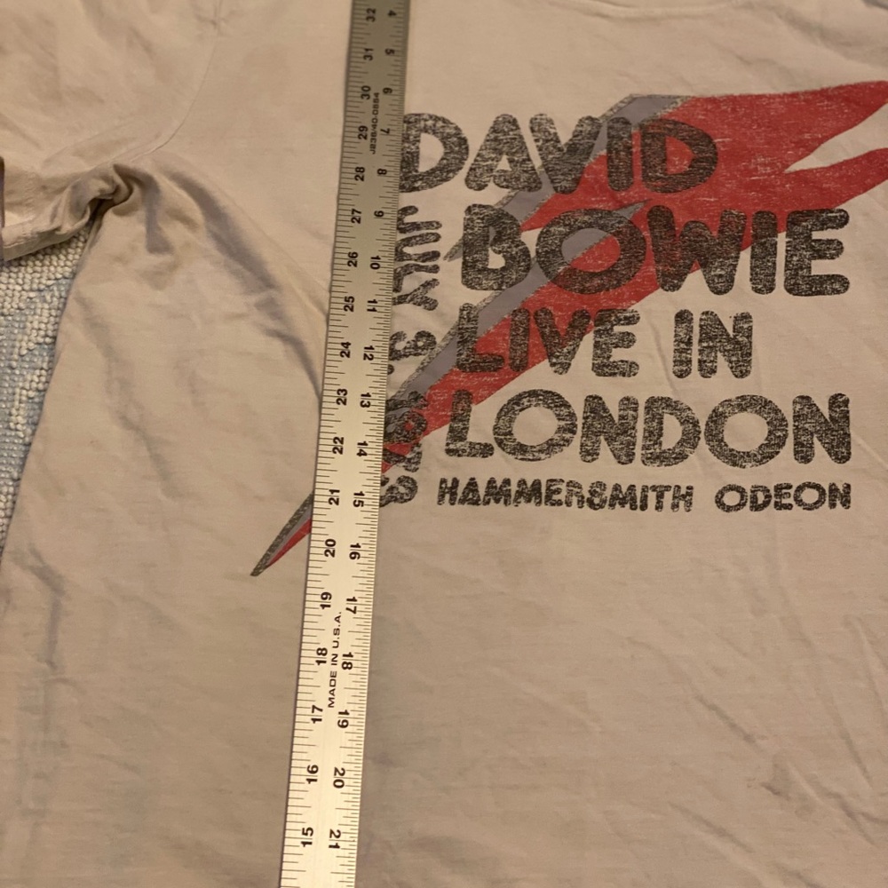 David Bowie Live In London Graphic Men's Shirt - White with Red/Gray Print - Picture 2 of 7